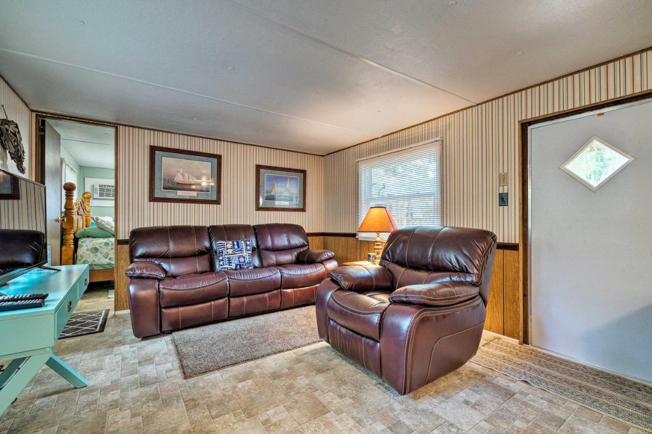 Cabin With Fire Pit, Walk To Steinhatchee River! Buitenkant foto
